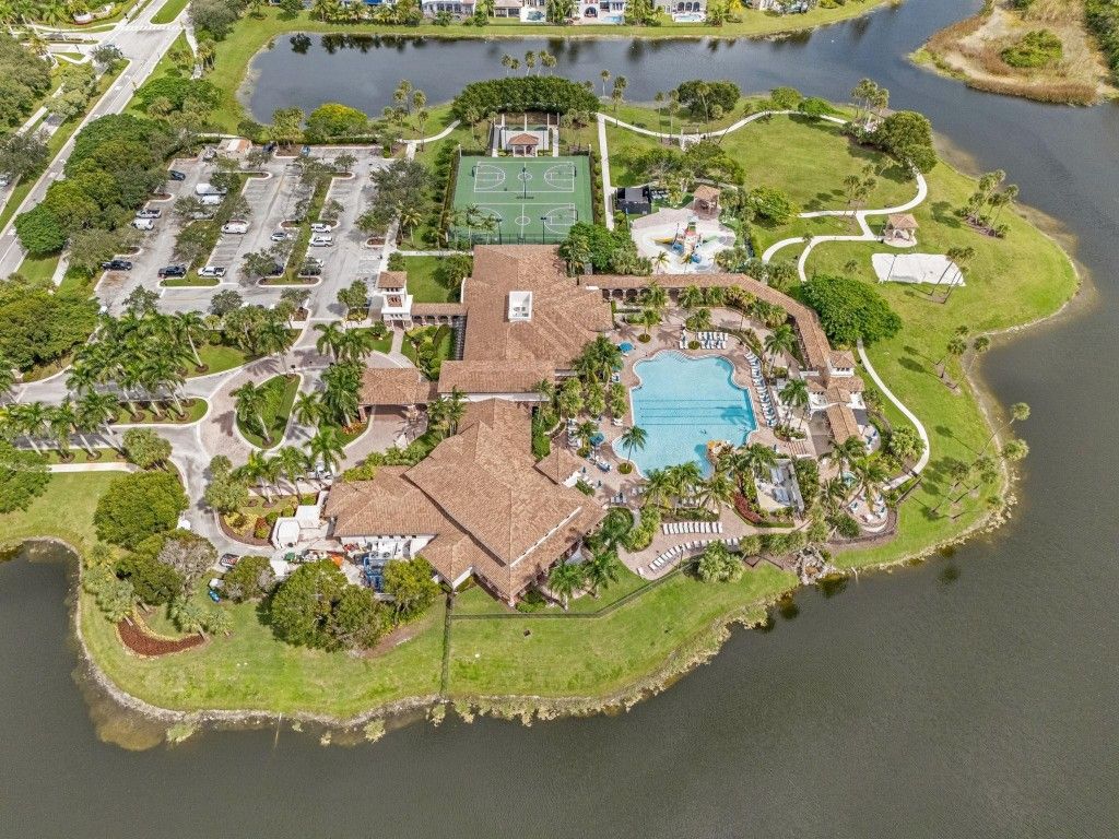 Image 21 of property listing at 8264 NW 107th Terrace, Parkland, FL 33076