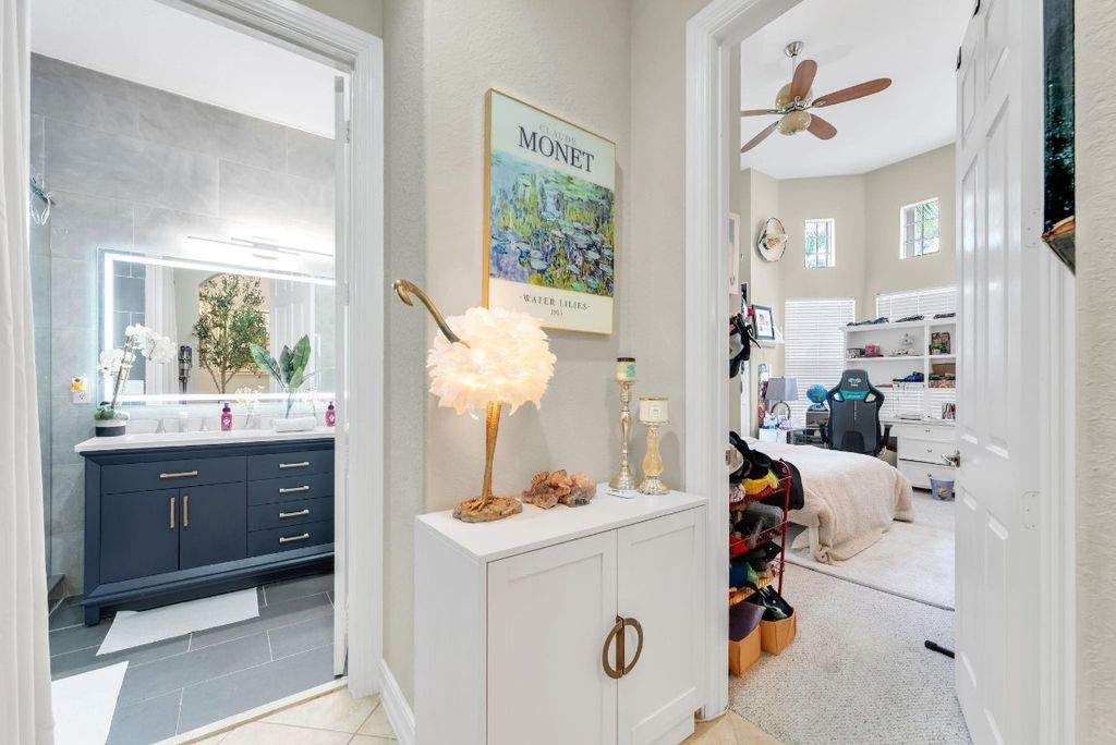 Image 3 of property listing at 8264 NW 107th Terrace, Parkland, FL 33076