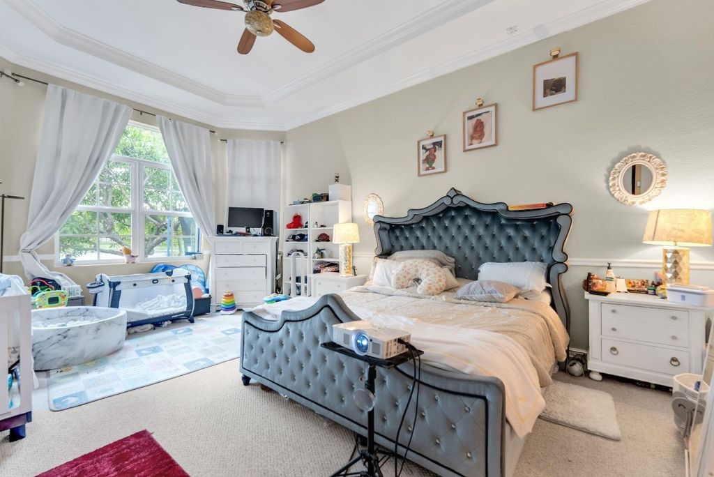 Image 9 of property listing at 8264 NW 107th Terrace, Parkland, FL 33076