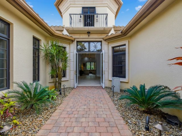 18091 Lagos WAY, Naples, FL 34110