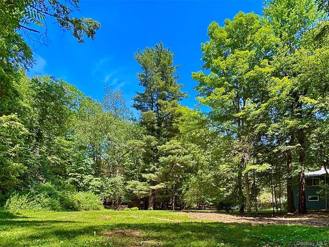 243 Fraleigh Lane, Red Hook, NY 12571
