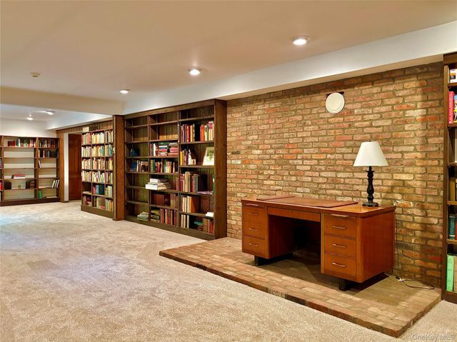 243 Fraleigh Lane, Red Hook, NY 12571