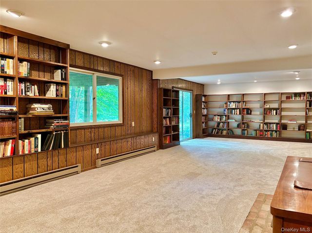 243 Fraleigh Lane, Red Hook, NY 12571