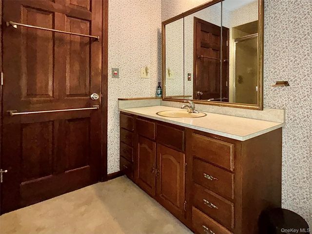 243 Fraleigh Lane, Red Hook, NY 12571