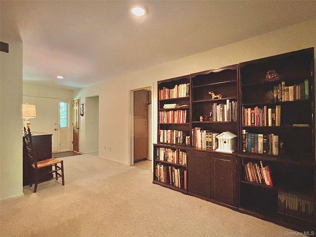 243 Fraleigh Lane, Red Hook, NY 12571
