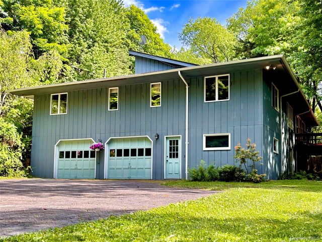 243 Fraleigh Lane, Red Hook, NY 12571