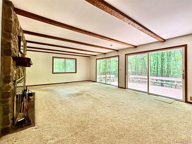 243 Fraleigh Lane, Red Hook, NY 12571
