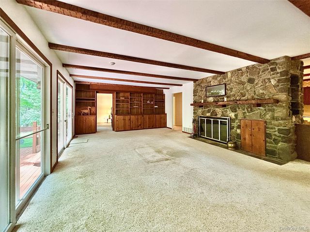 243 Fraleigh Lane, Red Hook, NY 12571