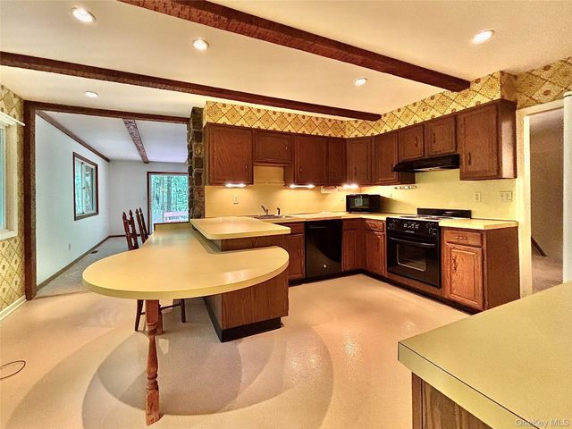 243 Fraleigh Lane, Red Hook, NY 12571