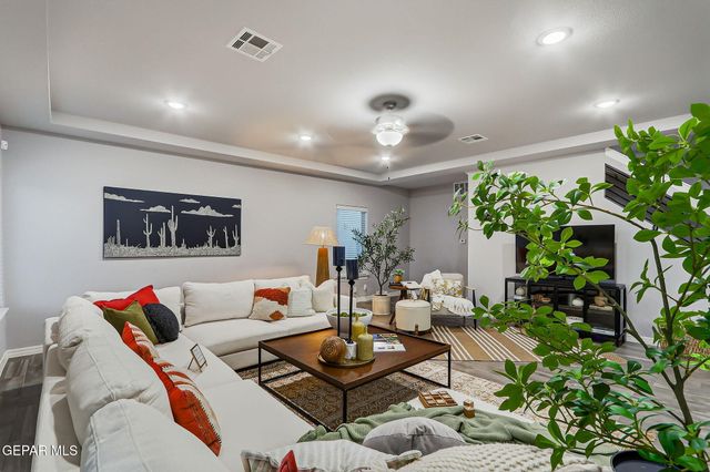 308 PLAYA TRONONES Avenue, El Paso, TX 79932
