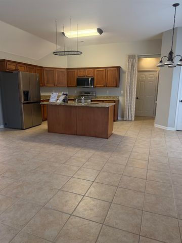 203 ESTANAULA RD, Collierville, TN 38017