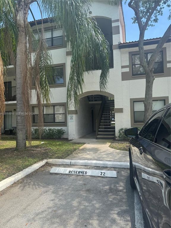 520 S Park Rd 16-12, Hollywood, FL 33021