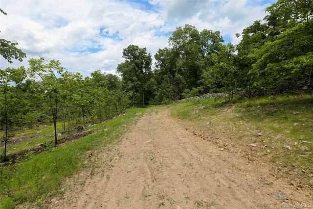 750 Cow Hough Road, New Paltz, NY 12561