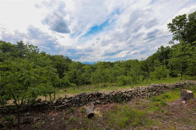 750 Cow Hough Road, New Paltz, NY 12561