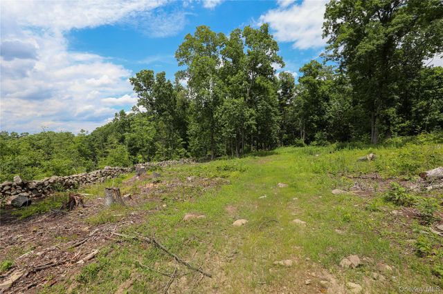 750 Cow Hough Road, New Paltz, NY 12561