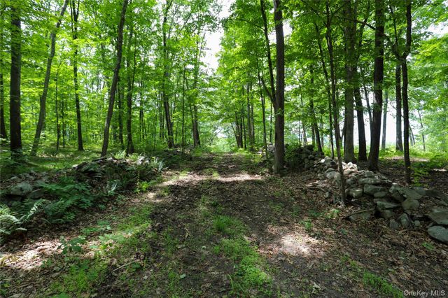 750 Cow Hough Road, New Paltz, NY 12561