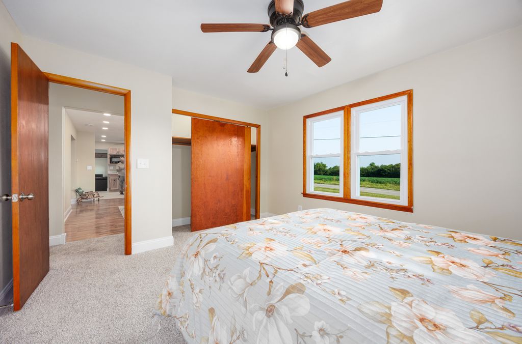 Image 18 of property listing at 122 E Lincoln, Dix, IL 62830