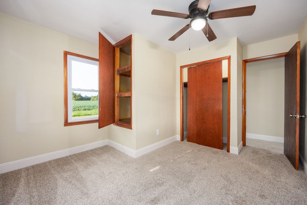 Image 24 of property listing at 122 E Lincoln, Dix, IL 62830