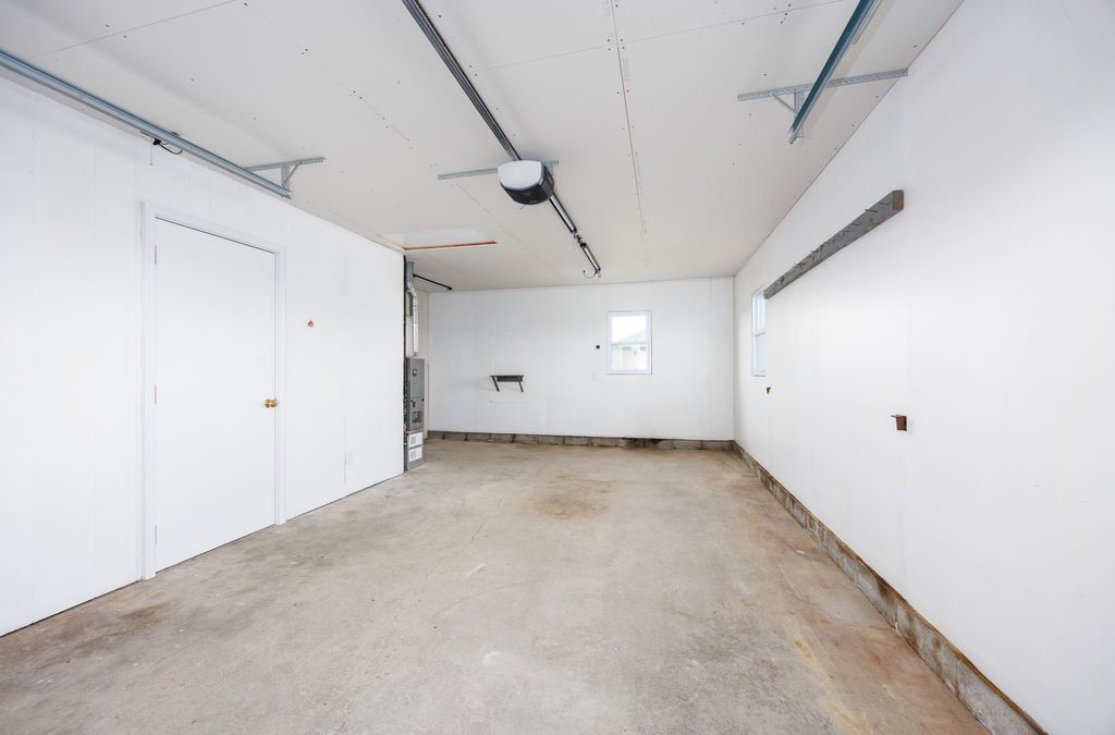 Image 32 of property listing at 122 E Lincoln, Dix, IL 62830