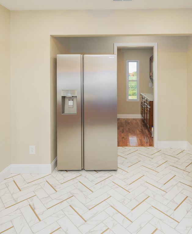 Image 9 of property listing at 122 E Lincoln, Dix, IL 62830