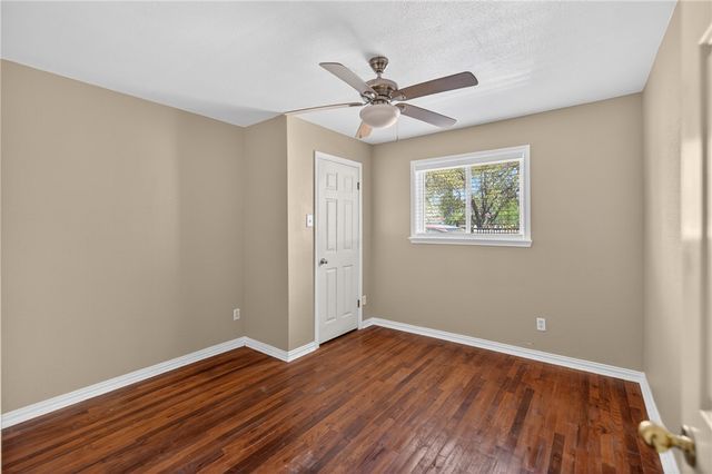 321 Paloma St, Corpus Christi, TX 78412