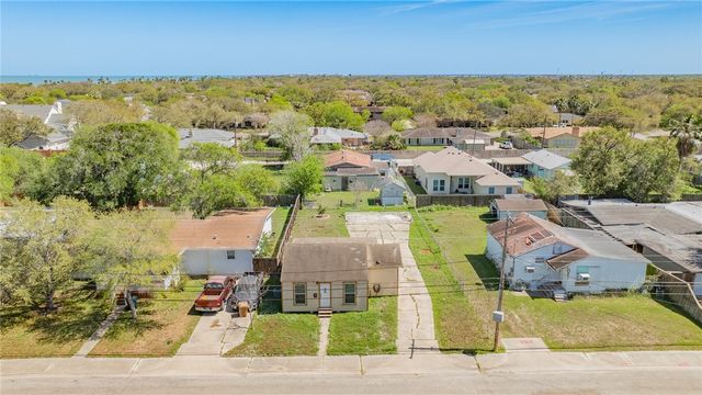 321 Paloma St, Corpus Christi, TX 78412