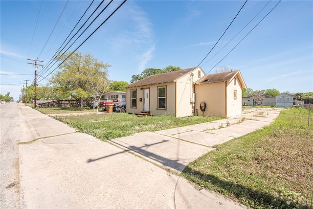 321 Paloma St, Corpus Christi, TX 78412