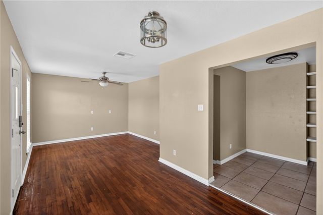 321 Paloma St, Corpus Christi, TX 78412