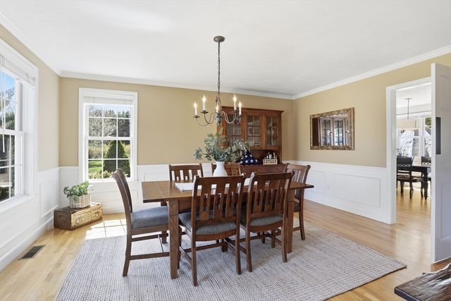 10 Hayrick Lane, Westford, MA 01886