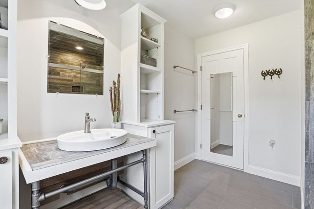 10 Hayrick Lane, Westford, MA 01886