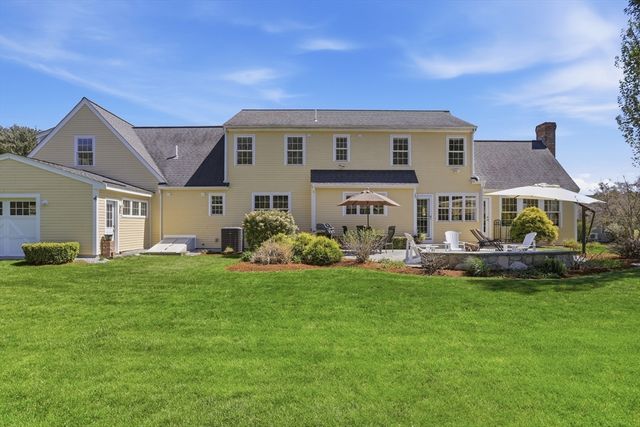10 Hayrick Lane, Westford, MA 01886
