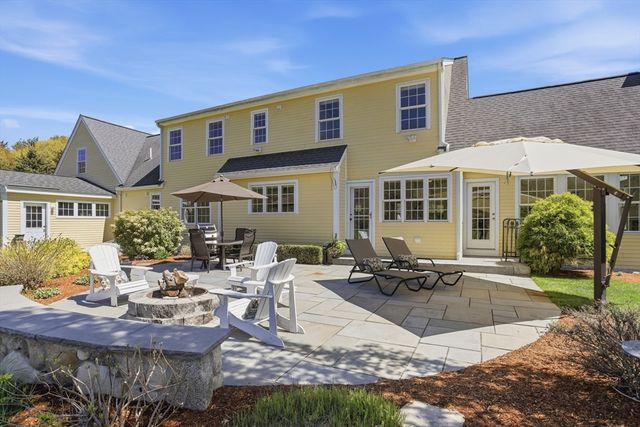 10 Hayrick Lane, Westford, MA 01886