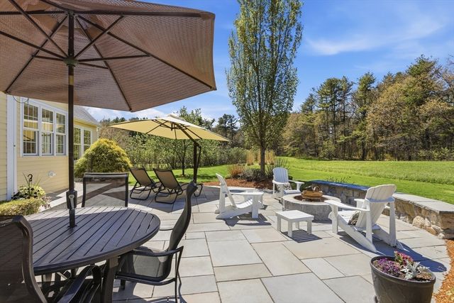 10 Hayrick Lane, Westford, MA 01886