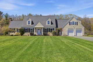 10 Hayrick Lane, Westford, MA 01886