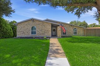 745 Greenhill Lane, Grand Prairie, TX 75052