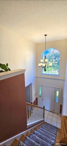 25 Wanda Lane, Middletown, CT 06457