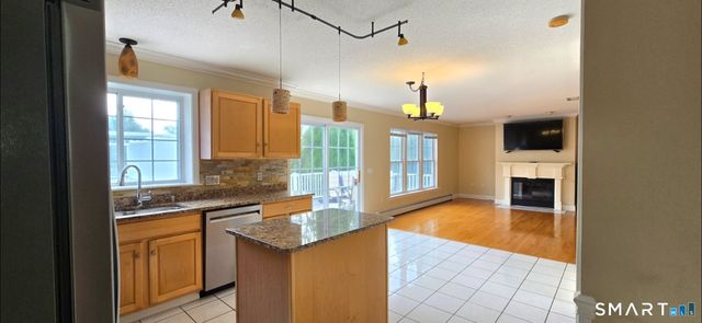 25 Wanda Lane, Middletown, CT 06457