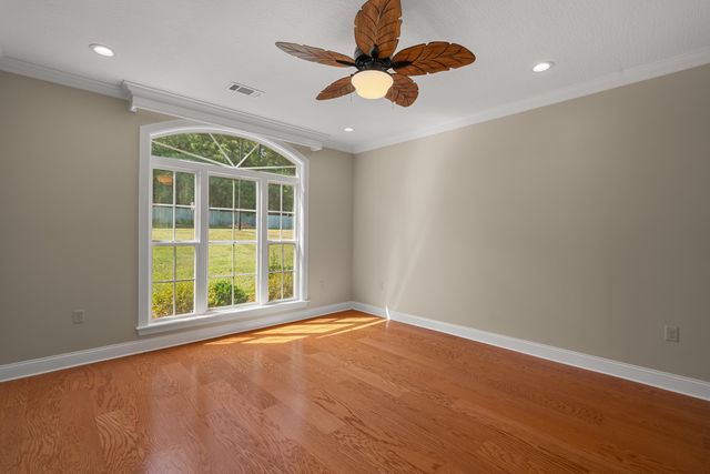 66 W Shore Dr., Hattiesburg, MS 39402