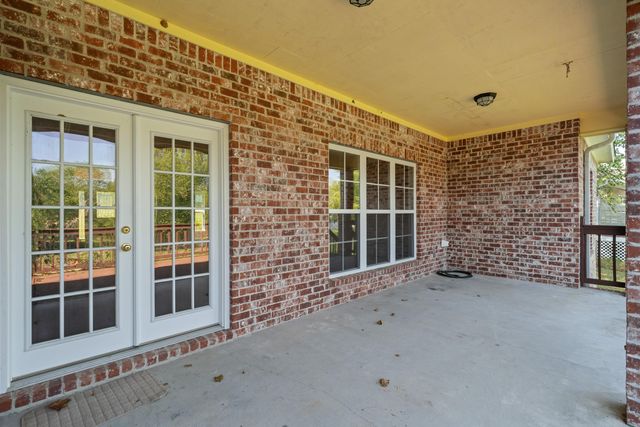 66 W Shore Dr., Hattiesburg, MS 39402