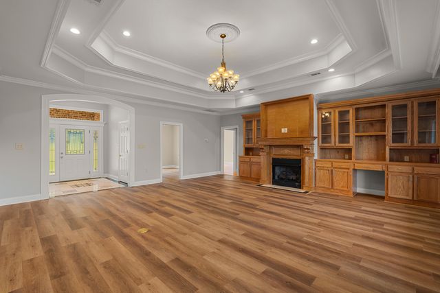 66 W Shore Dr., Hattiesburg, MS 39402