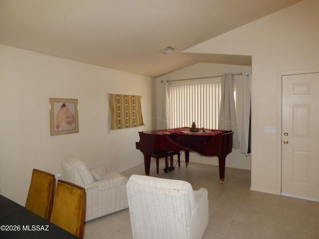 9516 N Flynn Way, Tucson, AZ 85742