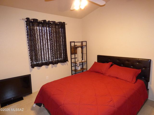 9516 N Flynn Way, Tucson, AZ 85742