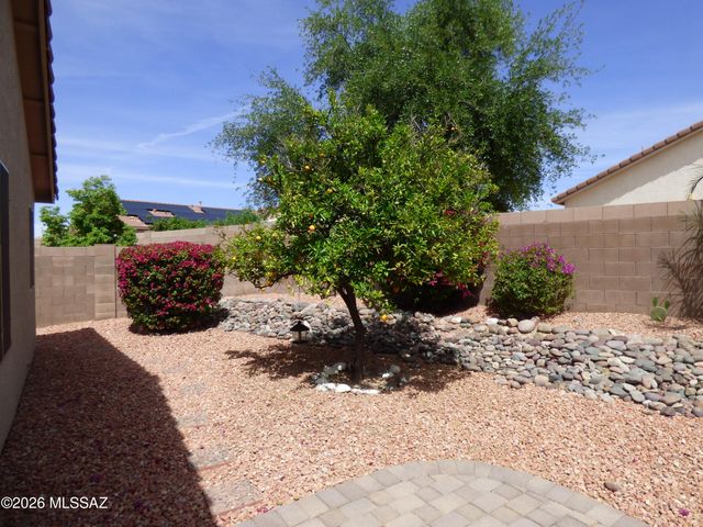 9516 N Flynn Way, Tucson, AZ 85742