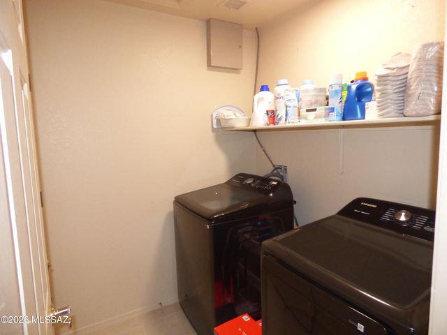 9516 N Flynn Way, Tucson, AZ 85742