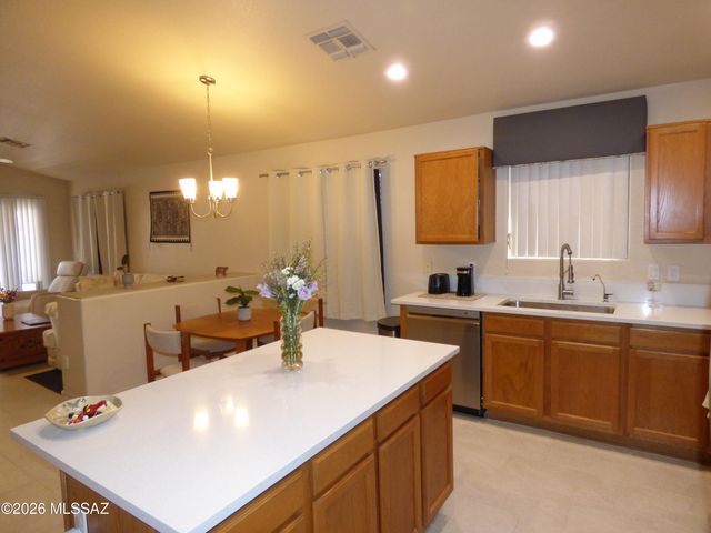 9516 N Flynn Way, Tucson, AZ 85742