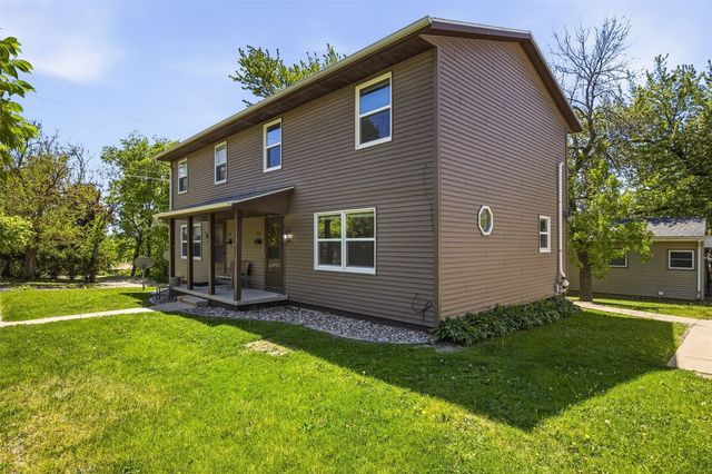 350 & 352 3rd Avenue, Marion, IA 52302