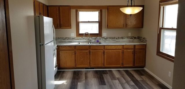 350 & 352 3rd Avenue, Marion, IA 52302