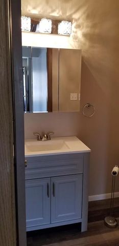 350 & 352 3rd Avenue, Marion, IA 52302