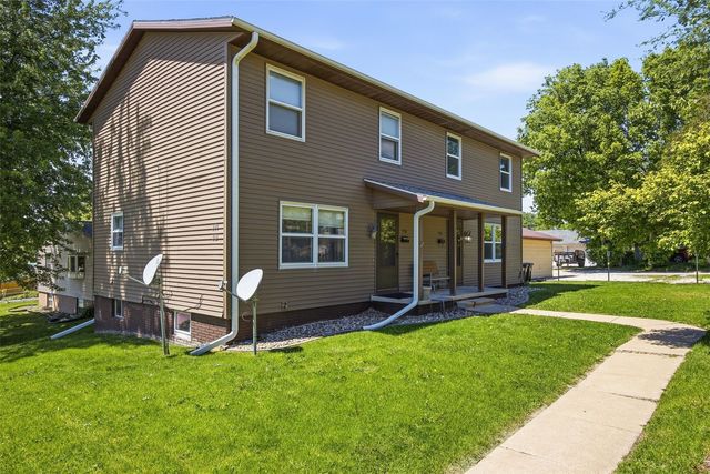 350 & 352 3rd Avenue, Marion, IA 52302