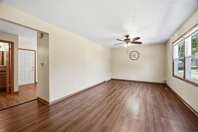 350 & 352 3rd Avenue, Marion, IA 52302